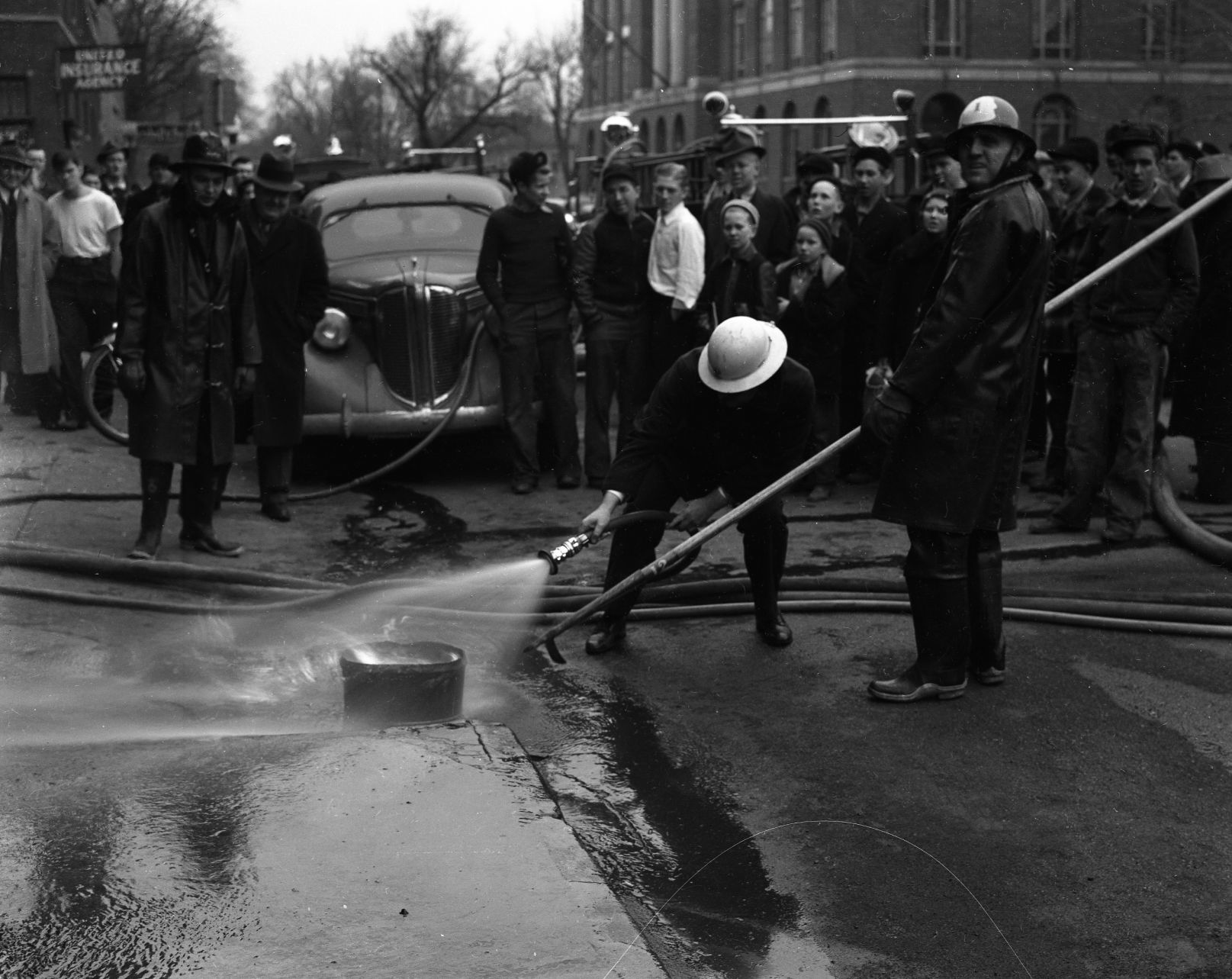 SL6221 Hart Motor Co fire.jpg